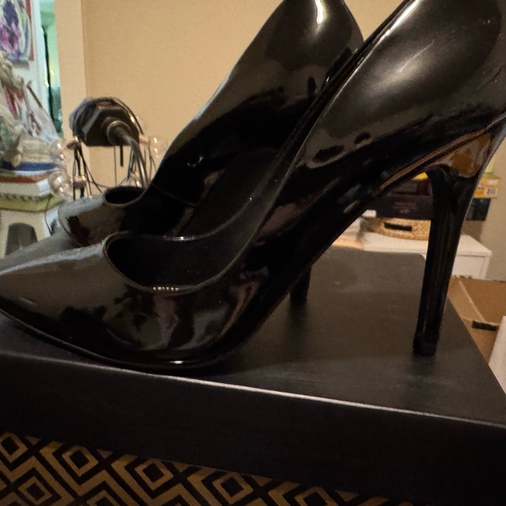 Charles David Glossy Black Heels